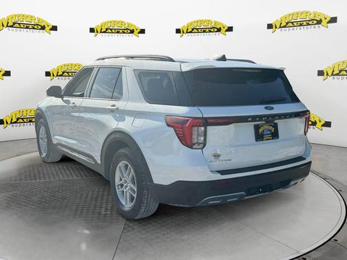 White Metallic 2025 Ford Explorer Active
