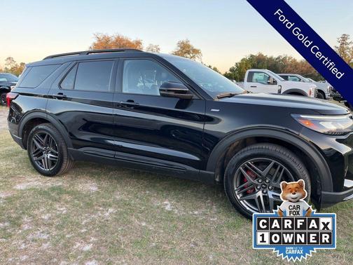 Black Metallic 2025 Ford Explorer ST-Line