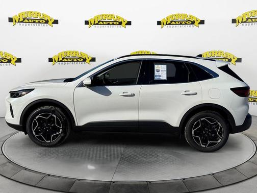 2026 Ford Escape Platinum