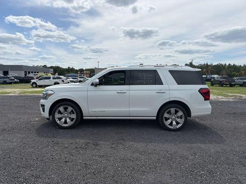 White Metallic 2023 Ford Expedition Platinum