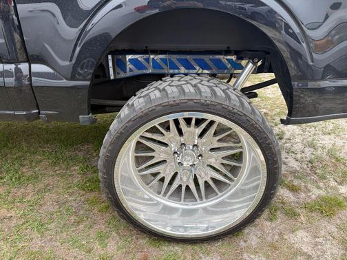 Black Metallic 2022 Ford F-150 XLT