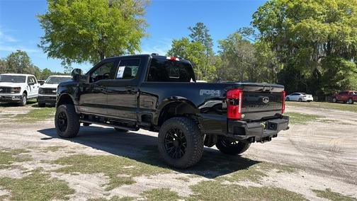 2025 Ford F-350 Lariat Super Duty