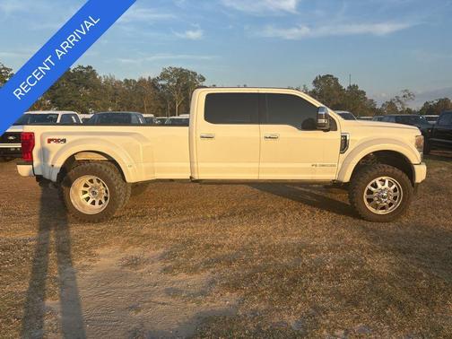 2022 Ford F-450 Platinum