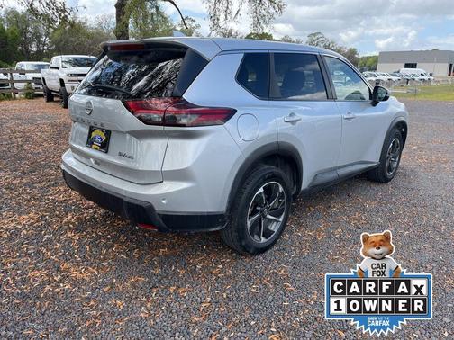 Brilliant Silver Metallic 2024 Nissan Rogue SV