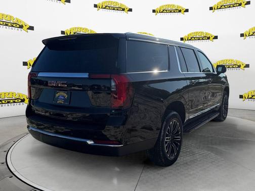 Onyx Black 2025 GMC Yukon XL Elevation