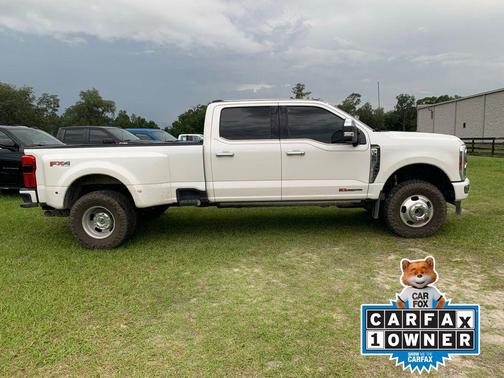 White Metallic 2025 Ford F-350 Platinum