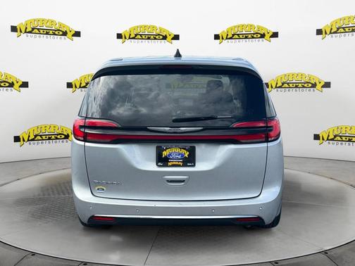 2024 Chrysler Pacifica Touring-L