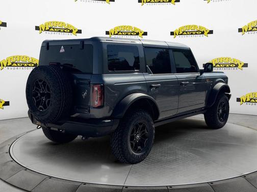 Carbonized Gray Metallic 2026 Ford Bronco Badlands