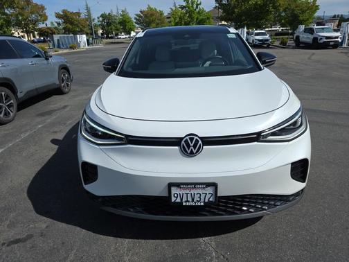 White 2025 Volkswagen ID.4 Pro S