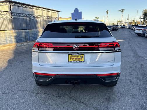 2026 Volkswagen Atlas Cross Sport 2.0T SE w/Technology 4MOTION