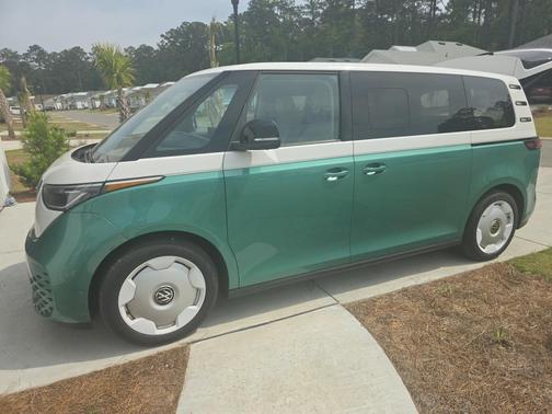 Mahi Green 2025 Volkswagen ID. Buzz 1st Edition with 4MOTION