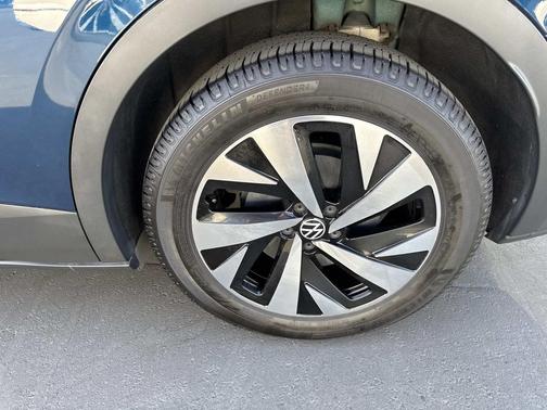 2023 Volkswagen ID.4 Standard