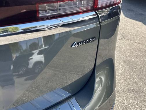 2026 Volkswagen Atlas 2.0T SEL Premium R-Line 4MOTION