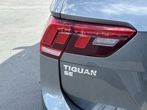 2021 Volkswagen Tiguan 2.0T SE R-Line Black