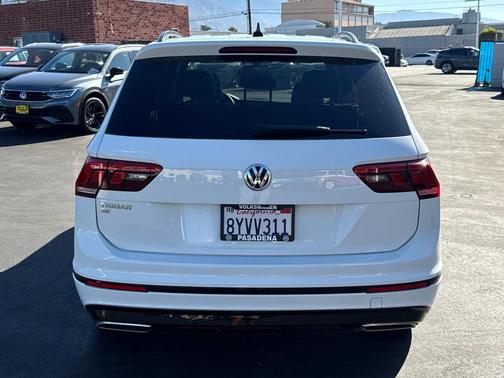 2021 Volkswagen Tiguan 2.0T SE R-Line Black