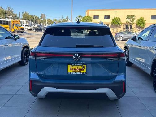 2025 Volkswagen Tiguan 2.0T SE
