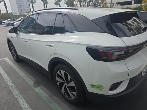 Pure White 2023 Volkswagen ID.4 Pro