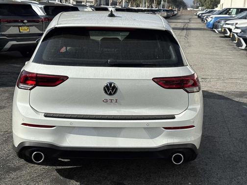 2026 Volkswagen Golf GTI 2.0T SE DSG