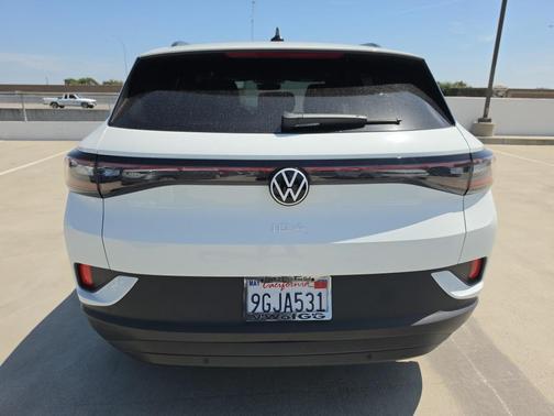 Pure White 2023 Volkswagen ID.4 Pro