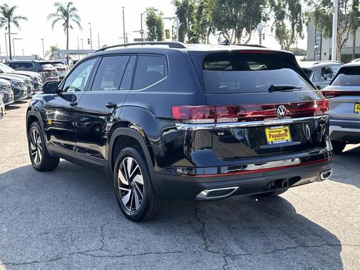 2026 Volkswagen Atlas 2.0T SE w/Technology 4MOTION