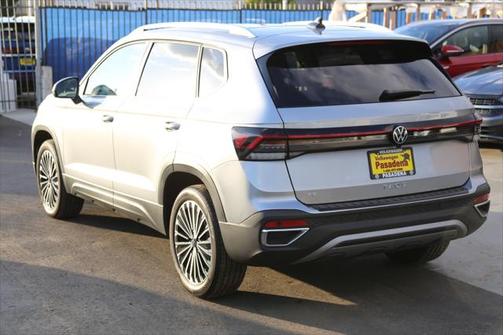 2025 Volkswagen Taos 1.5T SE