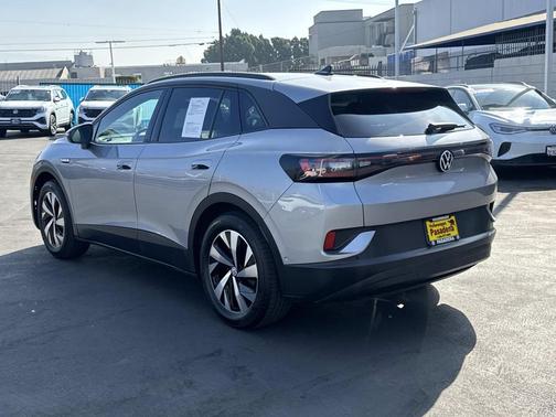 2023 Volkswagen ID.4 Pro