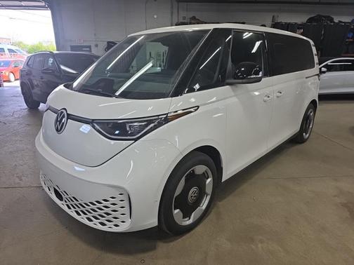 Candy White 2025 Volkswagen ID. Buzz Pro S