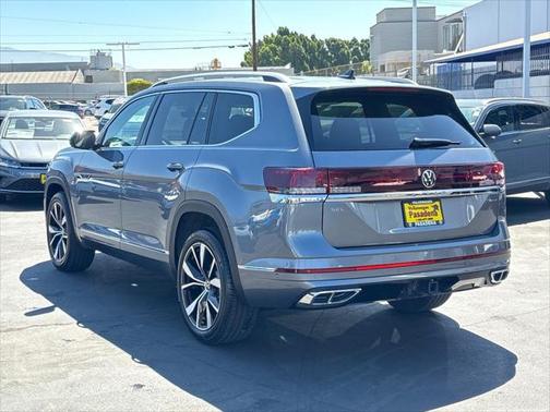 2025 Volkswagen Atlas 2.0T SEL Premium R-Line 4MOTION
