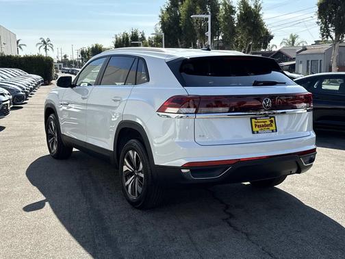 2026 Volkswagen Atlas Cross Sport 2.0T SE