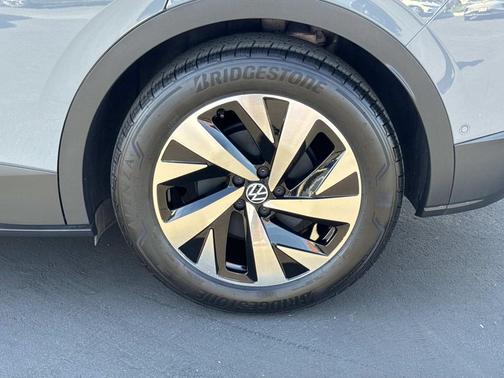 2024 Volkswagen ID.4 Standard