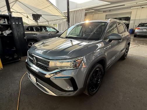 2023 Volkswagen Taos 1.5T SE