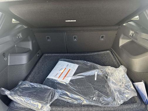 2026 Volkswagen Tiguan 2.0T SEL R-Line 4MOTION