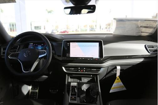 2025 Volkswagen Atlas Cross Sport 2.0T SEL Premium
