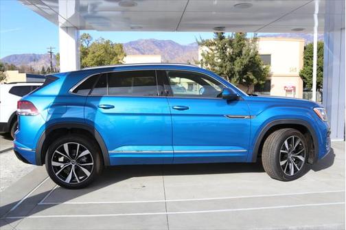 2025 Volkswagen Atlas Cross Sport 2.0T SEL Premium