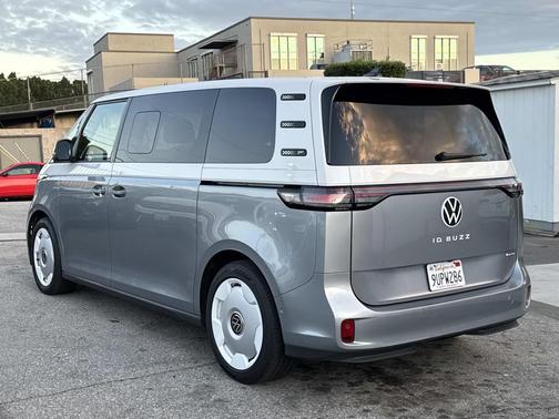 2025 Volkswagen ID. Buzz 1st Edition with 4MOTION