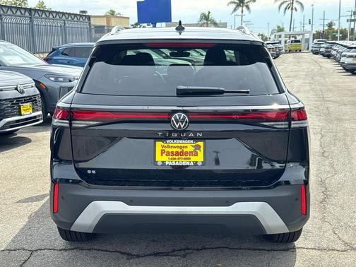 2025 Volkswagen Tiguan 2.0T SE