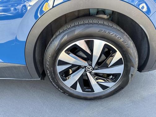 2025 Volkswagen ID.4 Pro