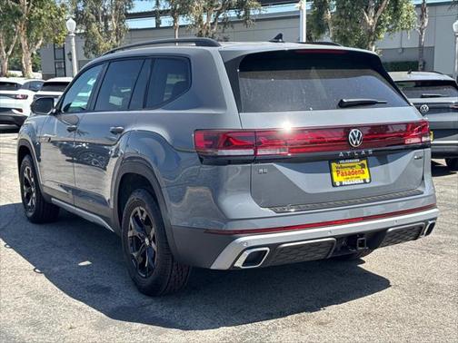 2025 Volkswagen Atlas 2.0T Peak Edition