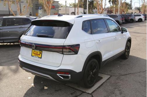 2025 Volkswagen Taos 1.5T SE