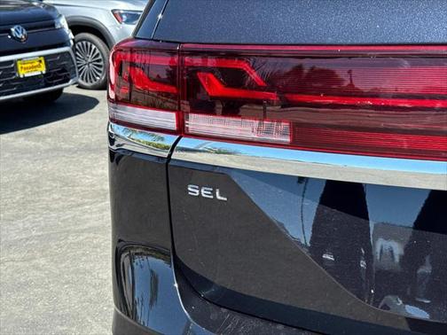 2025 Volkswagen Atlas 2.0T SEL Premium R-Line 4MOTION