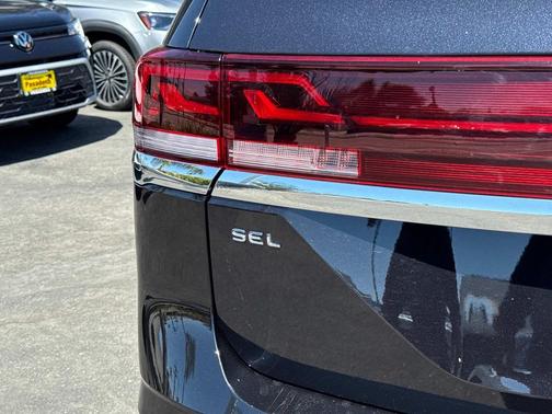 2025 Volkswagen Atlas 2.0T SEL Premium R-Line 4MOTION
