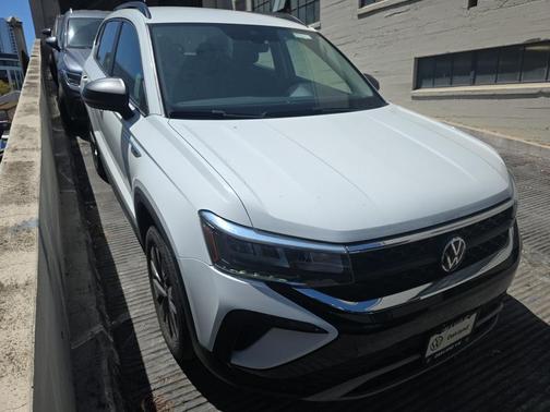 Pure White 2023 Volkswagen Taos 1.5T S