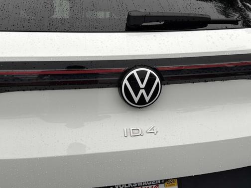 2023 Volkswagen ID.4 Standard