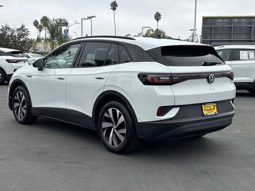 2023 Volkswagen ID.4 Pro