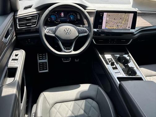 2025 Volkswagen Atlas 2.0T SEL Premium R-Line 4MOTION