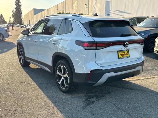 2025 Volkswagen Tiguan 2.0T SE 4MOTION