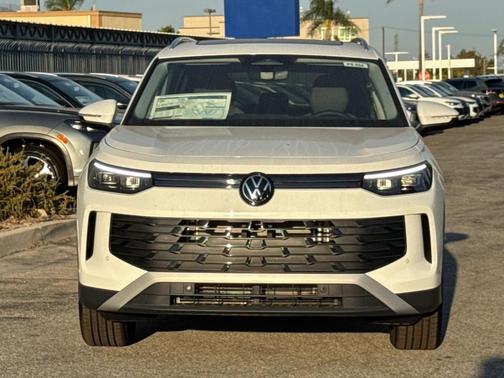 2025 Volkswagen Tiguan 2.0T SE 4MOTION