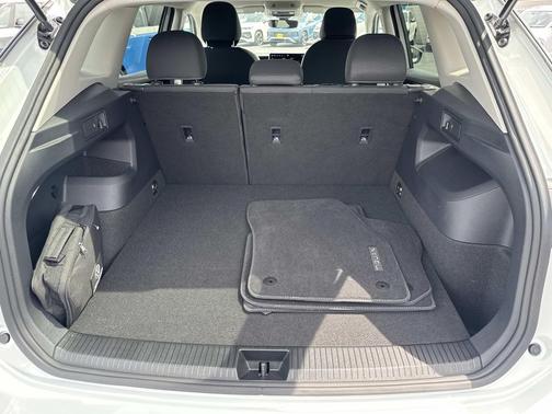 Pure White 2025 Volkswagen Tiguan 2.0T S