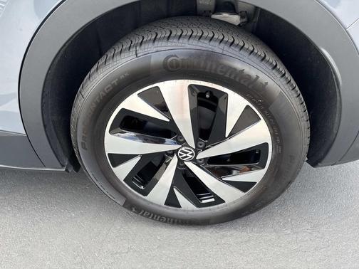 Pure Gray 2025 Volkswagen ID.4 Pro