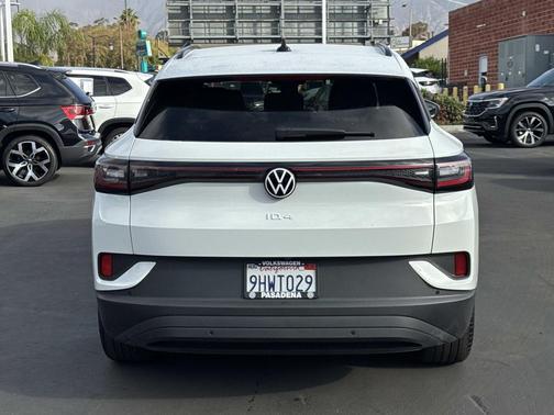 2023 Volkswagen ID.4 Pro